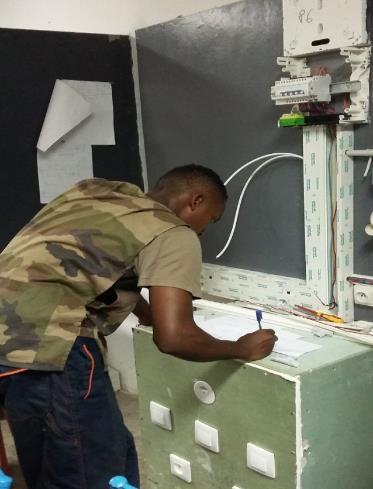 Le RSMA Mayotte propose une formation électricien du bâtiment à Combani